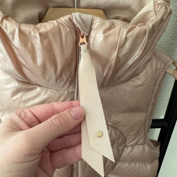 Lululemon Fluffin Awesome Vest in Rose Gold Size 4 - Picture 6 of 8